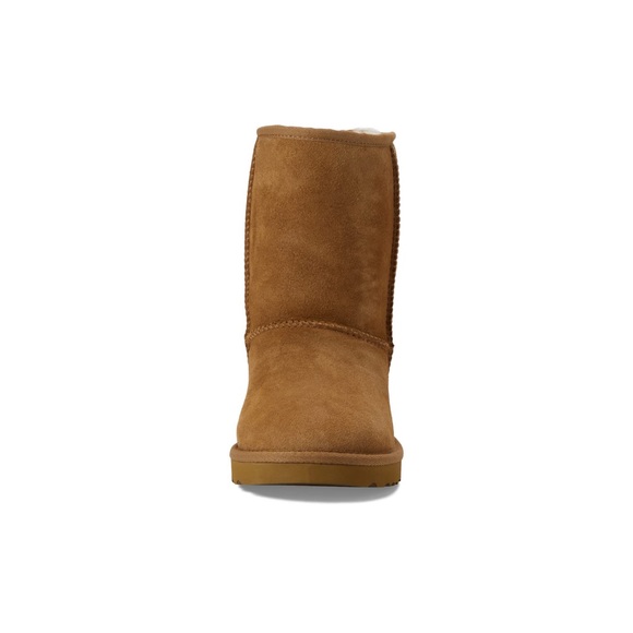 Uggs classic boot. Size 9 chestnut nwt - Picture 2 of 9